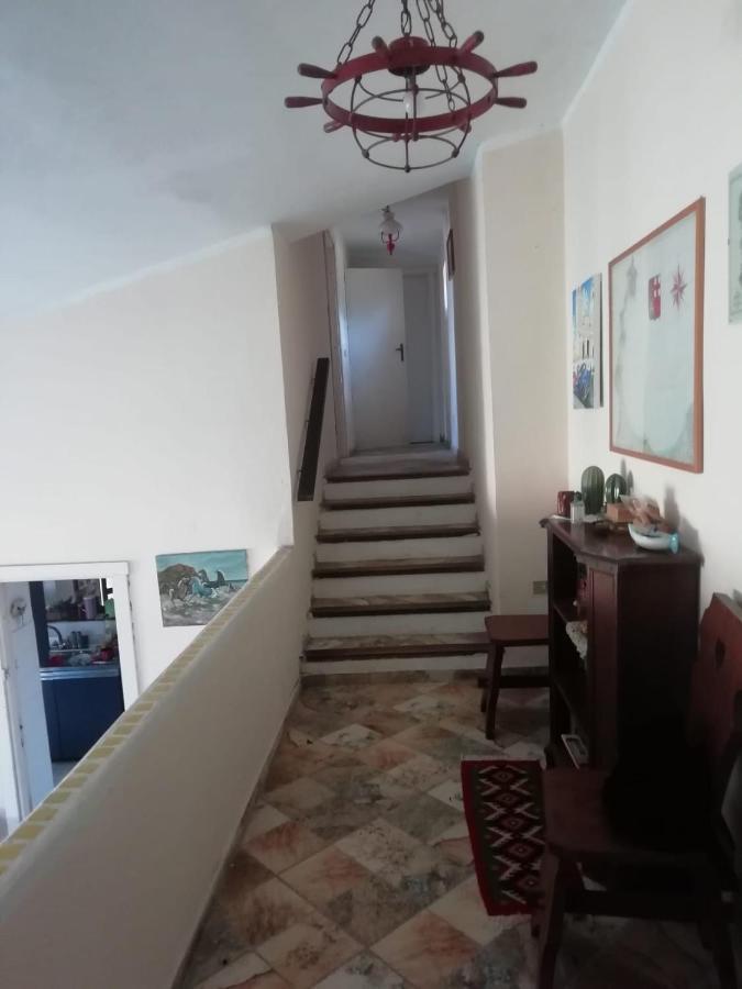 Bed and Breakfast Sa Domo De Afra Stintino Esterno foto