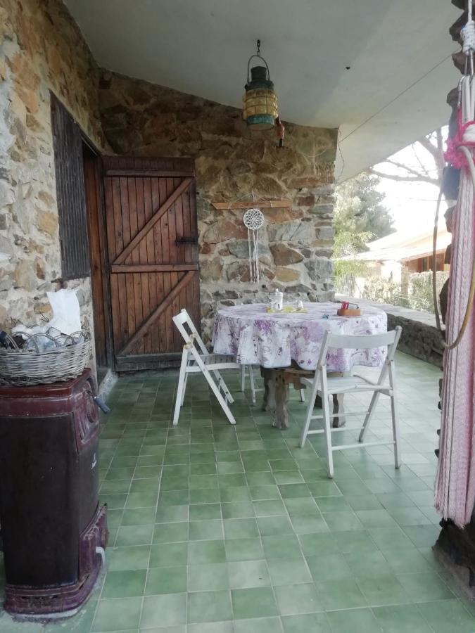 Bed and Breakfast Sa Domo De Afra Stintino Esterno foto
